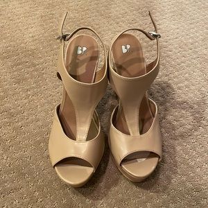 Nordstrom Brass Plum size 7.5 Platform Heels